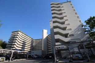 アパルトマン北千里（605）の物件外観写真